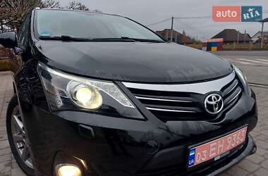 Універсал Toyota Avensis 2012 в Сарнах