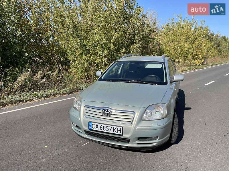 Универсал Toyota Avensis 2005 в Христиновке