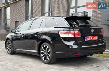 Універсал Toyota Avensis 2010 в Львові