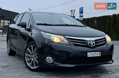 Универсал Toyota Avensis 2013 в Луцке