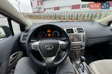 Универсал Toyota Avensis 2013 в Луцке