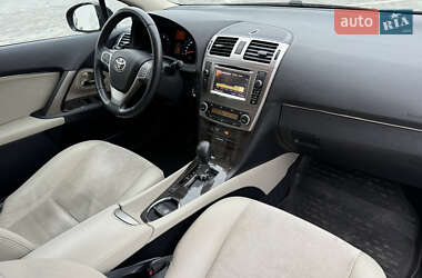 Универсал Toyota Avensis 2013 в Луцке