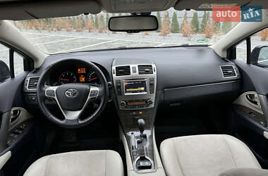 Универсал Toyota Avensis 2013 в Луцке