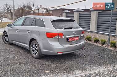 Toyota Avensis 2012