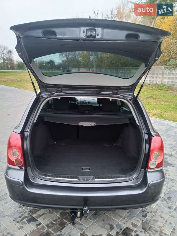 Універсал Toyota Avensis 2007 в Кореці