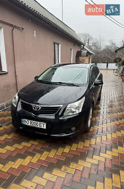 Універсал Toyota Avensis 2011 в Підгайцях