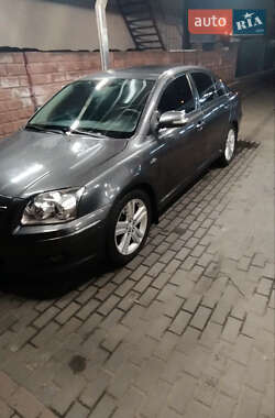 Седан Toyota Avensis 2006 в 