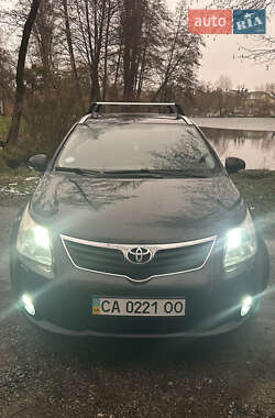 Універсал Toyota Avensis 2008 в Києві