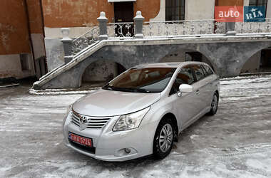 Універсал Toyota Avensis 2010 в Кременці