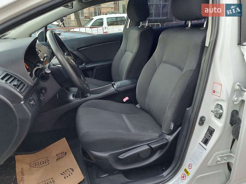 Универсал Toyota Avensis 2010 в Одессе