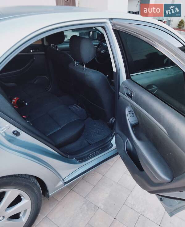 Лифтбек Toyota Avensis 2007 в Измаиле