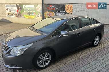 Toyota Avensis 2011