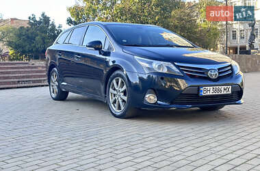 Toyota Avensis 2012