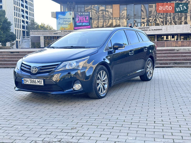 Універсал Toyota Avensis 2012 в Одесі