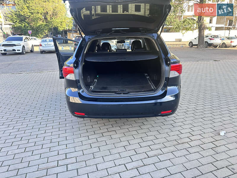 Універсал Toyota Avensis 2012 в Одесі