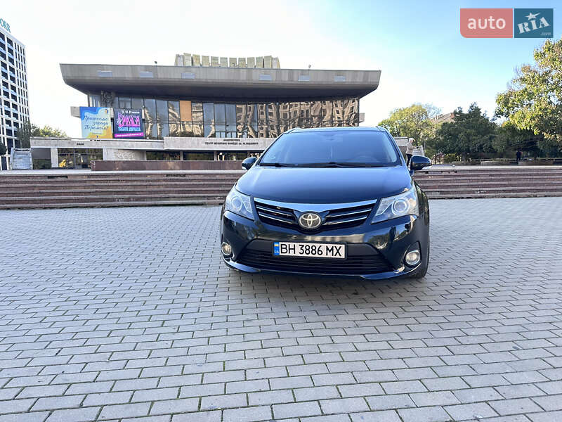 Універсал Toyota Avensis 2012 в Одесі