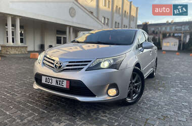 Toyota Avensis 2013