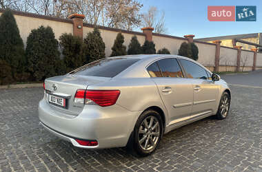 Седан Toyota Avensis 2013 в Коломиї