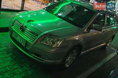 Универсал Toyota Avensis 2004 в Славянске