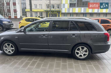 Універсал Toyota Avensis 2007 в Житомирі