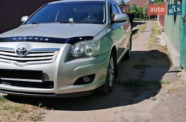 Седан Toyota Avensis 2007 в Кривом Роге