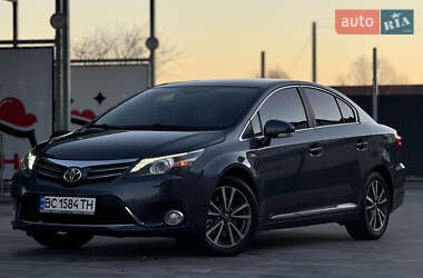 Седан Toyota Avensis 2012 в Самборі