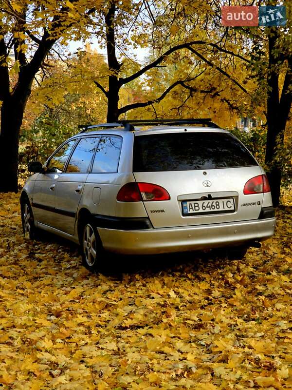 Toyota Avensis 1999