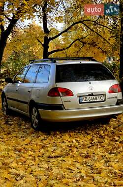 Универсал Toyota Avensis 1999 в 