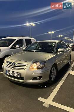 Седан Toyota Avensis 2008 в Львові