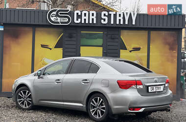 Седан Toyota Avensis 2012 в Стрию