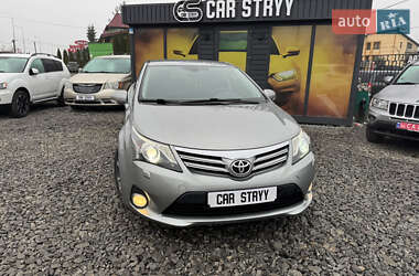 Седан Toyota Avensis 2012 в Стрию