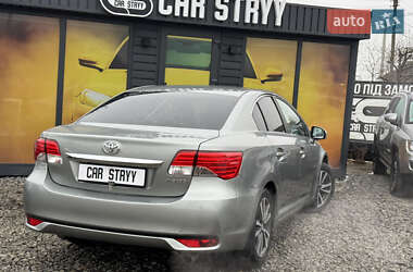 Седан Toyota Avensis 2012 в Стрию