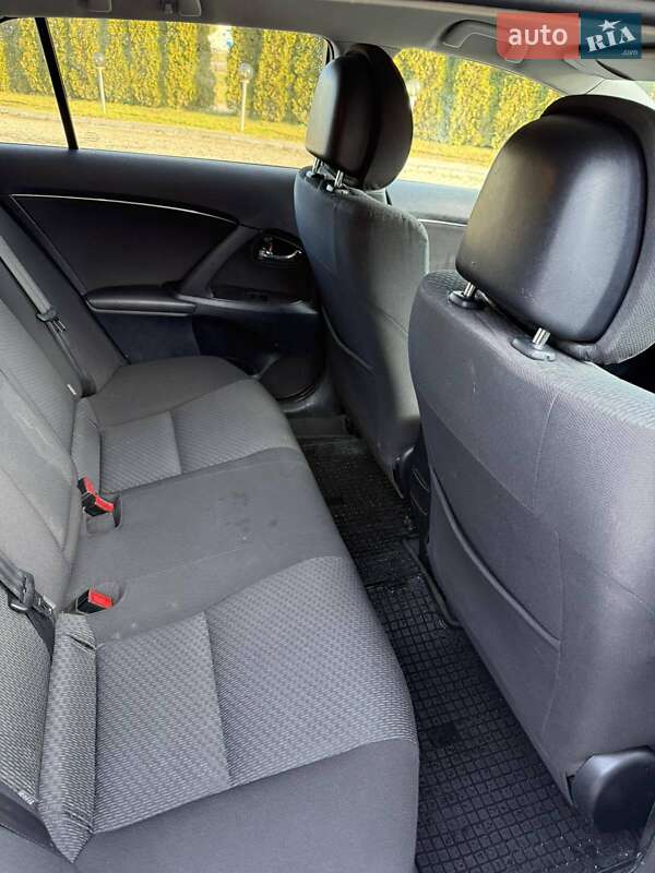 Универсал Toyota Avensis 2009 в Дунаевцах