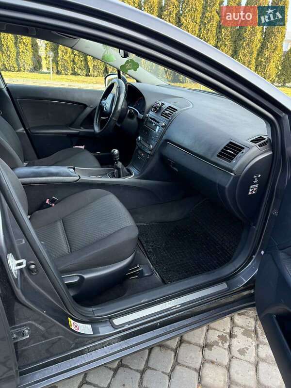 Универсал Toyota Avensis 2009 в Дунаевцах