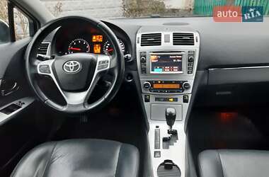 Седан Toyota Avensis 2013 в Житомирі