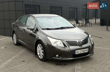 Седан Toyota Avensis 2010 в Тячеві