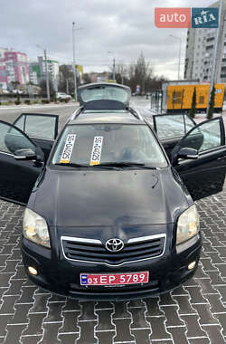 Універсал Toyota Avensis 2008 в Луцьку