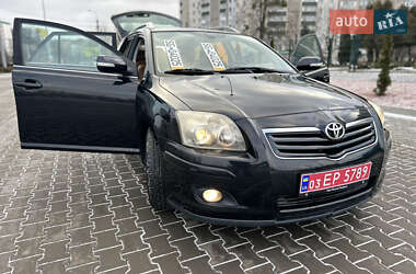 Універсал Toyota Avensis 2008 в Луцьку