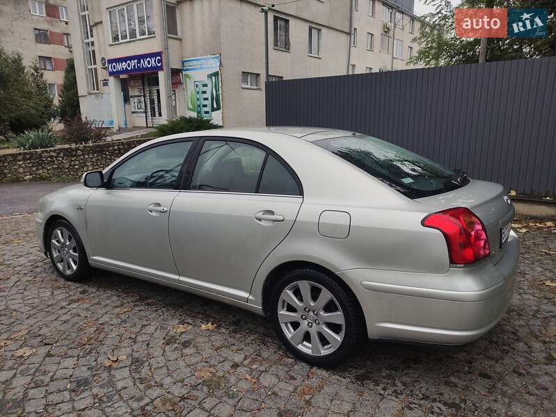 Лифтбек Toyota Avensis 2008 в Зборове