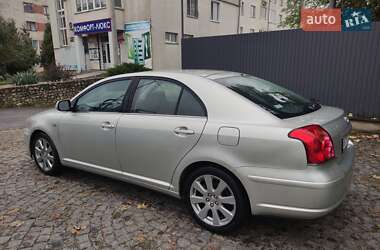 Лифтбек Toyota Avensis 2008 в Зборове