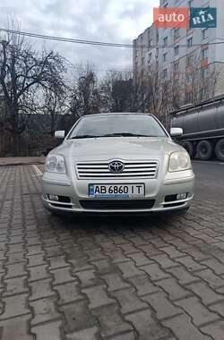 Ліфтбек Toyota Avensis 2004 в Вінниці