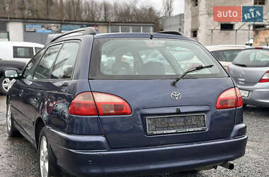 Універсал Toyota Avensis 2001 в Рівному