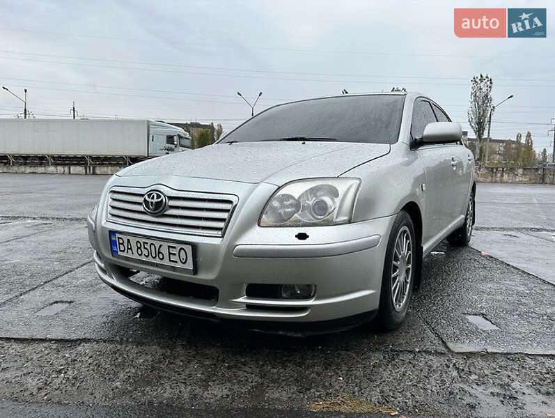 Седан Toyota Avensis 2003 в Первомайську