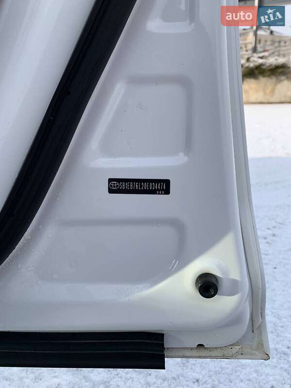 Універсал Toyota Avensis 2012 в Тернополі