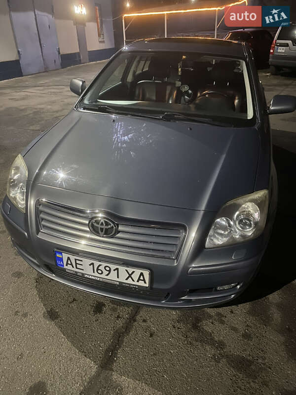 Лифтбек Toyota Avensis 2004 в Кривом Роге фото 4 Лифтбек Toyota Avensis 2004 в Кривом Роге