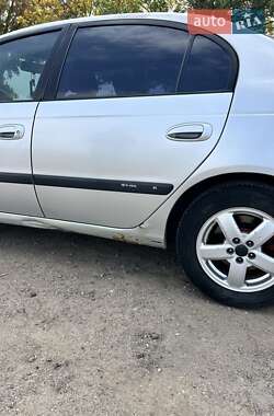 Седан Toyota Avensis 2001 в Южном