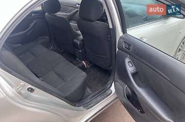 Седан Toyota Avensis 2006 в Дніпрі