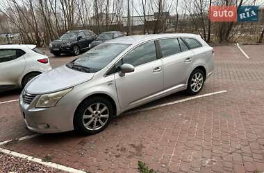 Универсал Toyota Avensis 2010 в Киеве