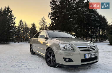 Седан Toyota Avensis 2007 в Умані