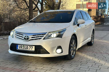 Toyota Avensis 2012